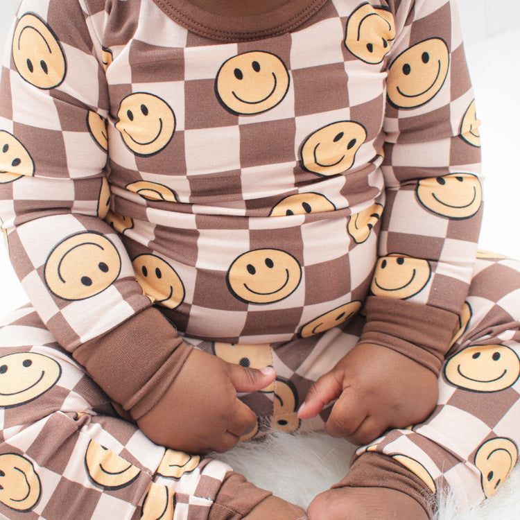 LONG SLEEVE 2 PIECE SETS- Neutral Smiles
